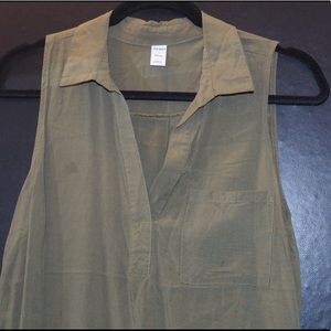 Old navy forest green blouse USED